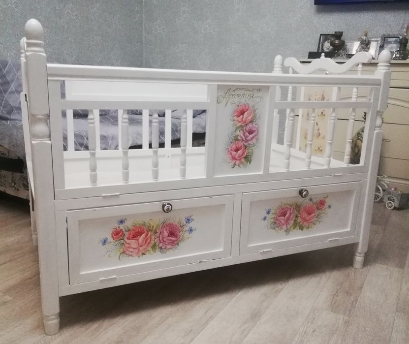 Детская кроватка