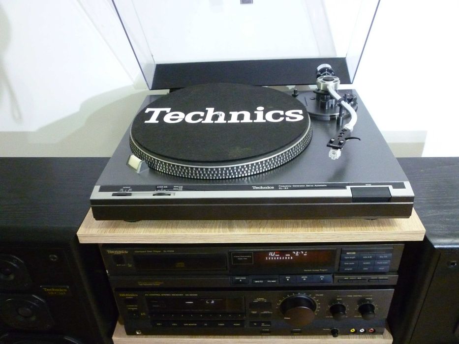 hi-fi   audio  sistem  technics