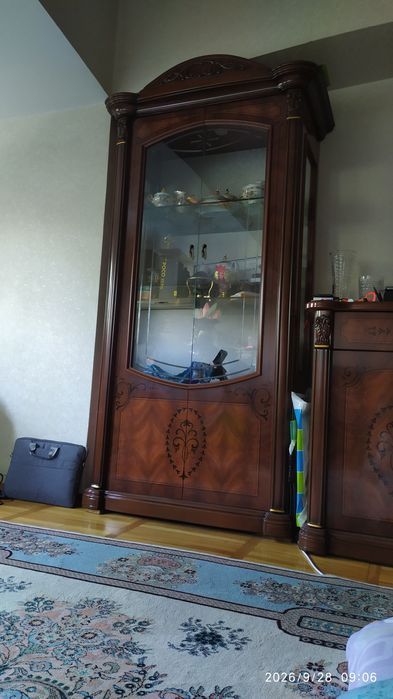 Сервант в хорошем состоянии,