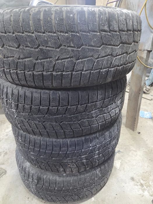 Шины зимный липучка