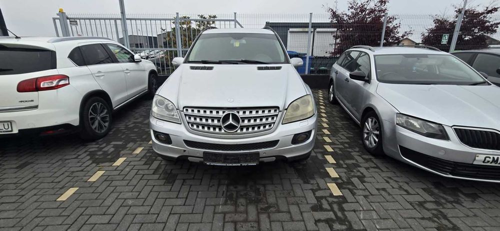 Dezmembrari dezmembrez Mercedes ML W164 3.0 cdi cod motor OM642940