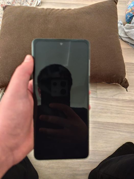 Самсунг а71 продам