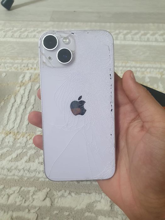 iPhone 14 разбитый