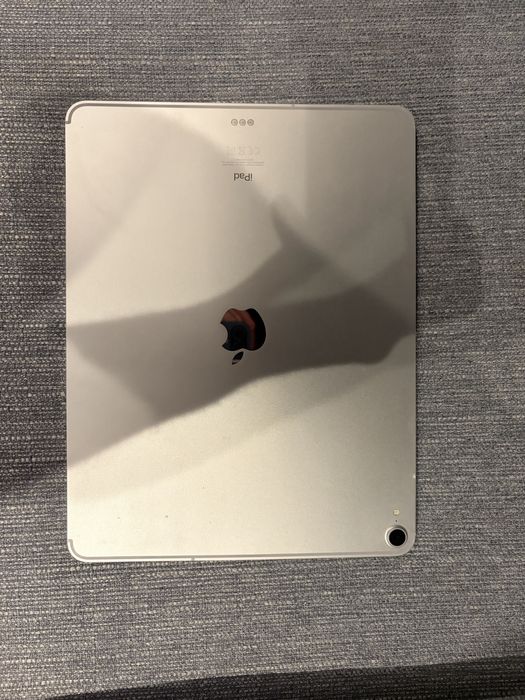 Apple iPad Pro 12.9” (Generația a 3-a) 64GB