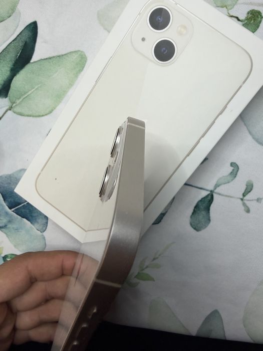 iPhone 13 128GB White
