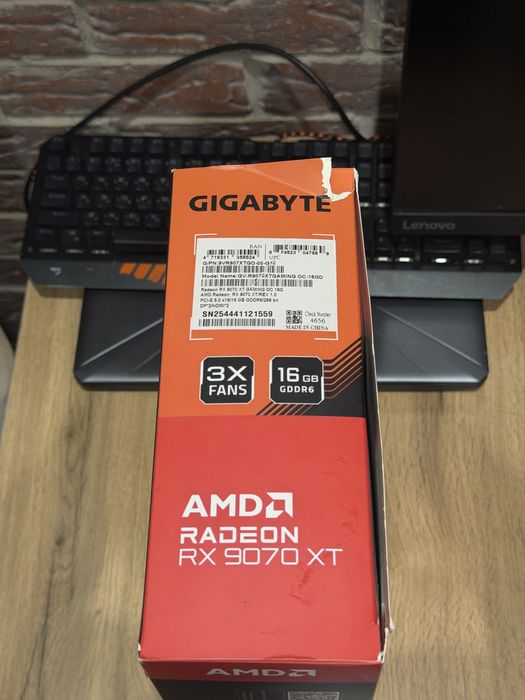 RX 9070 XT Gigabyte Gaming OC 16 gb