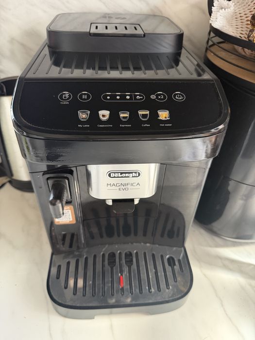 Кафемашина DeLonghi Magnifica Evo ECAM290.21.B