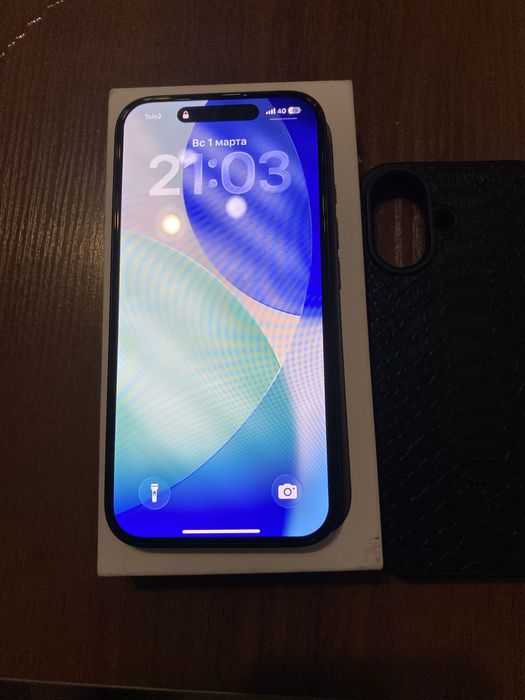 Продам Айфон 16 черный