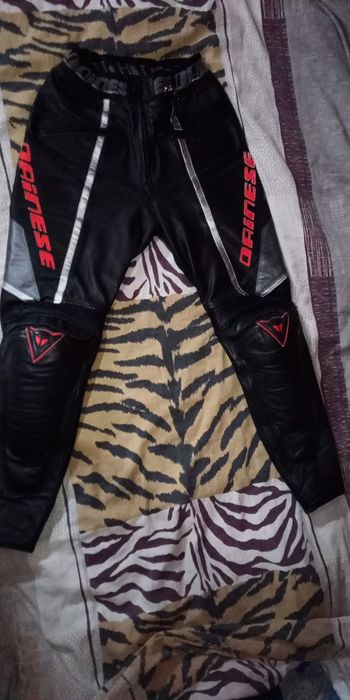 Pantaloni moto dainese