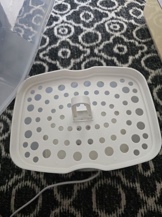 Продаётся стерилизатор для бутылочек и сосок.