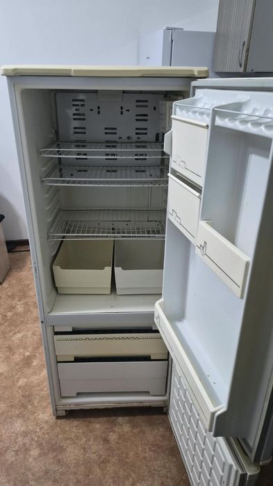 Продам рабочий холодильник