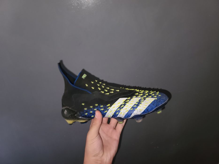 Бутсы адидас предатор