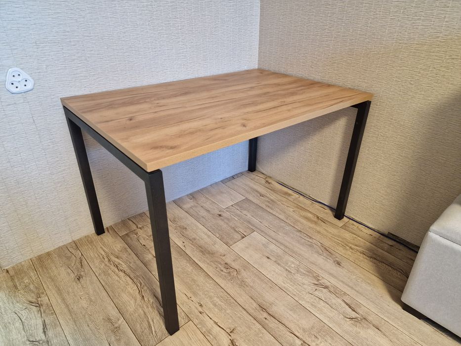 Стол письменный / рабочий