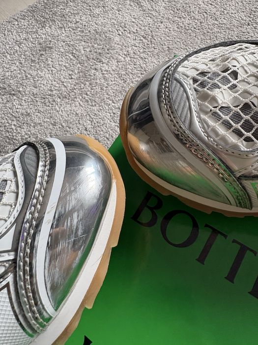 Bottega Veneta.