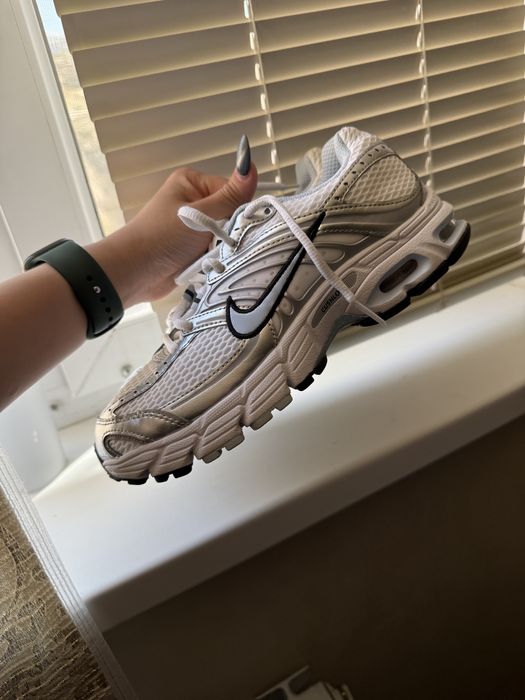 Кроссовки NIKE оригинал