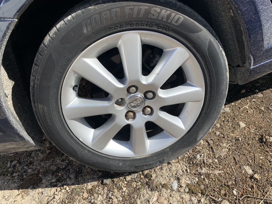 200 броя На Части Тойота Авенсис Toyota Avensis 1.8 VVTI 129