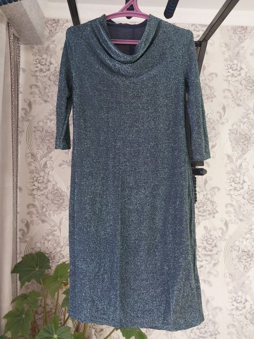 Продам Женские платья