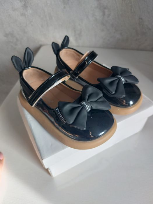 Туфли на девочку 29р