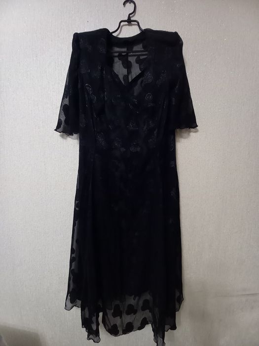 Продам платья 54-56.  Цена1000 тг..