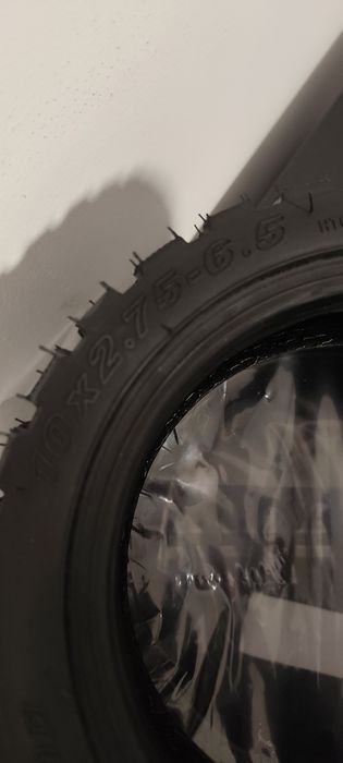 Vând 2 cauciucuri tubeless 10x2,75-6,5