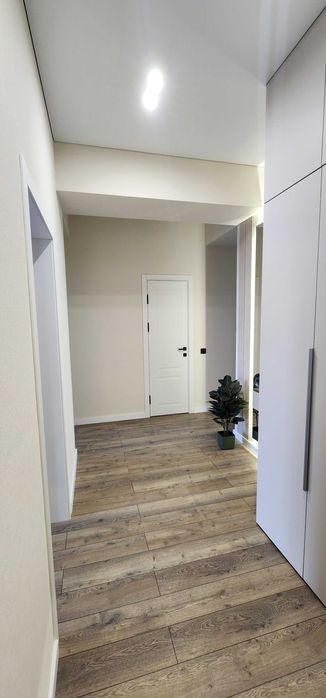 Продаётся 2-комнатная 64 м². Есть арендатор