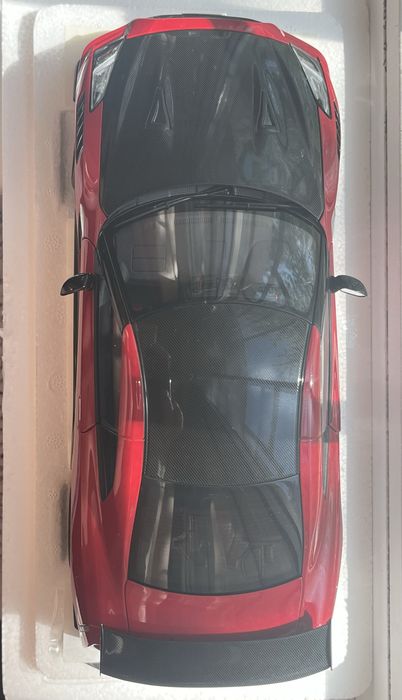 AutoArt Nissan nismo gtr R35 (1:18)