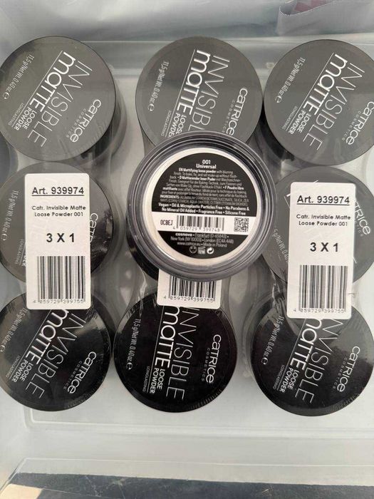 Lot 100 bucati cosmetice Essence si Catrice