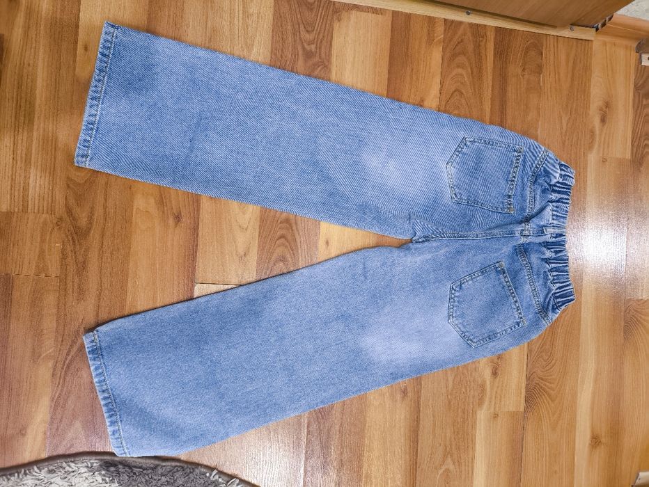 Продам джинсы новые