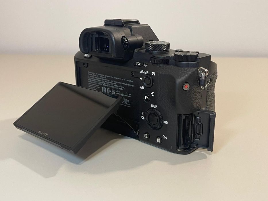 Sony A7 II Full Frame + 50mm F1.8 + 28-70mm + Accesorii