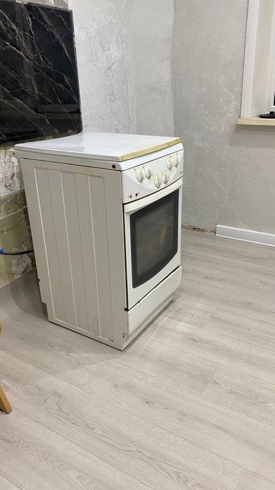 Электрическая плита в хорошем состоянии с доставкой можно