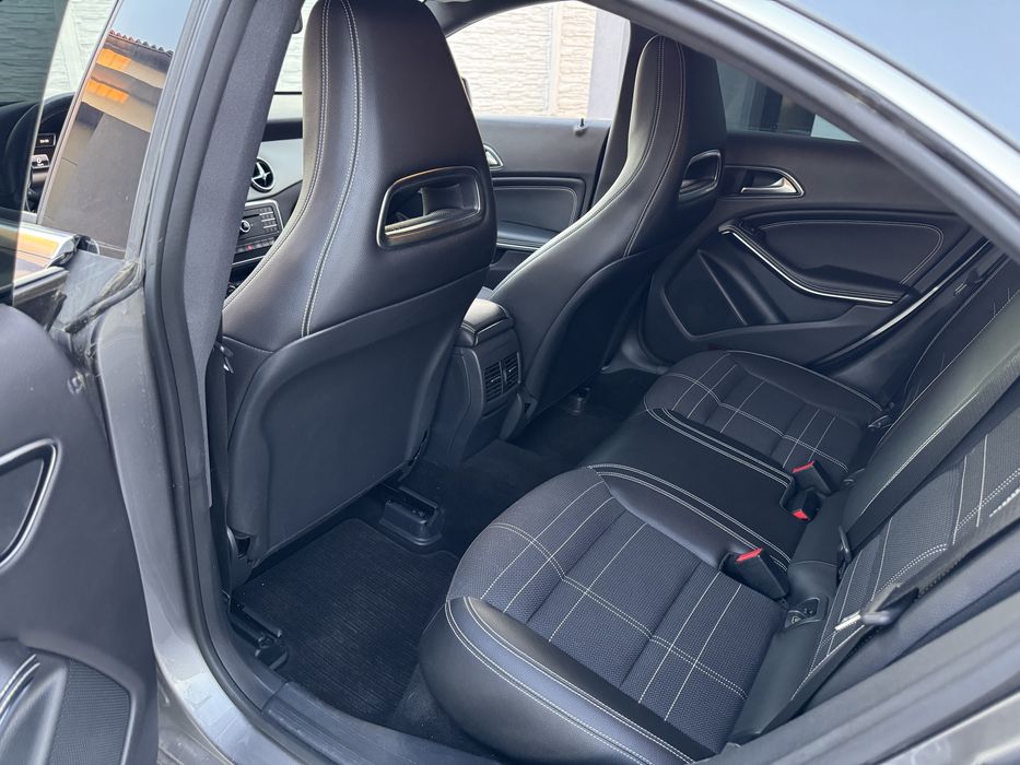 Mercedes Benz CLA