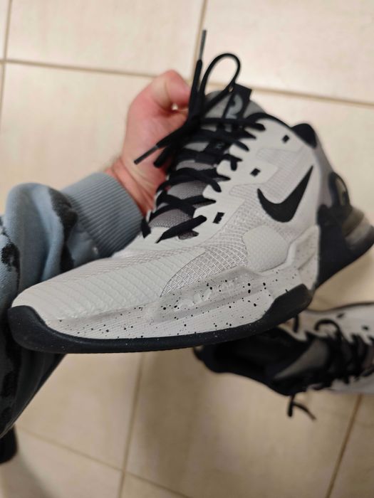 Vând adidași Nike Alpha trainer 5