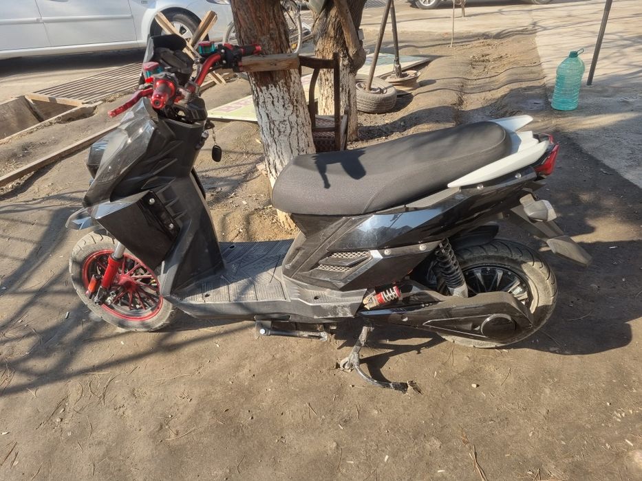 Скутир сотилади...