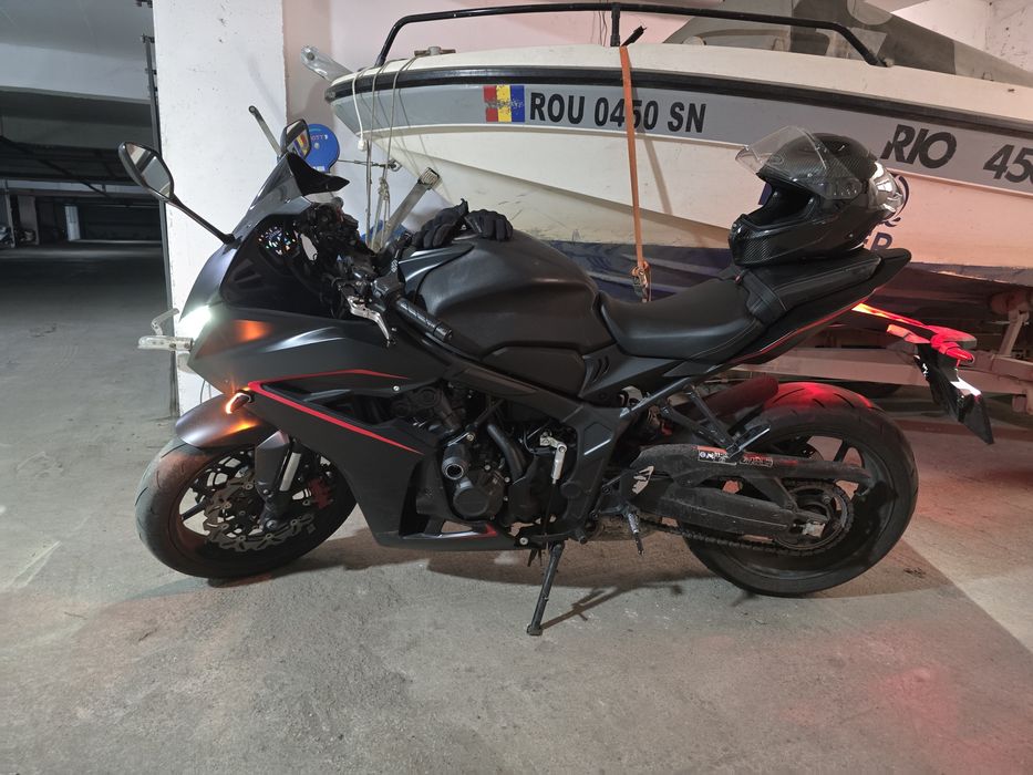 Honda CBR 650 R 2025 e-clutch