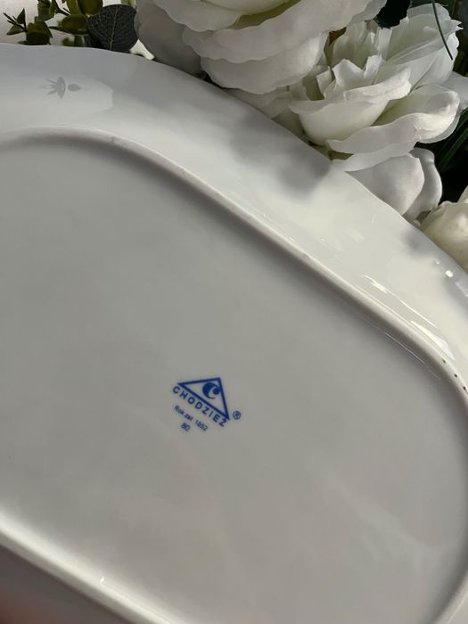 Platou oval elegant pentru servit