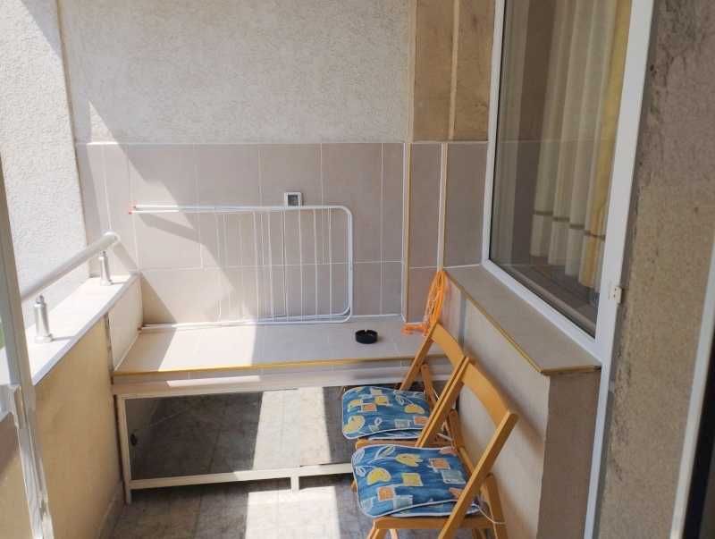 Дава се под наем Двустаен апартамент в Бургас, Лазур - 60 кв.м за 408 € - Снимка #4