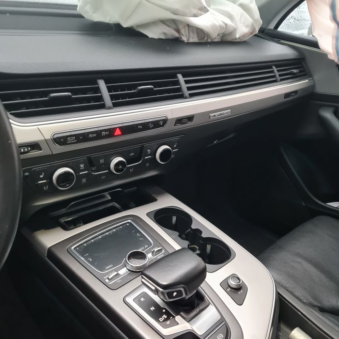 Ауди кю7  audi Q7 3.0тди 272к.с. на части