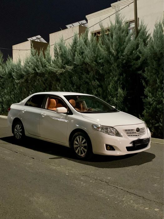 Srochno Toyota Corolla sotiladi