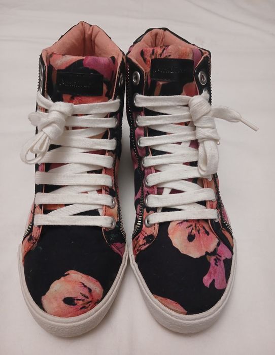 Sneakers Stradivrius, model floral deosebit, nr.39