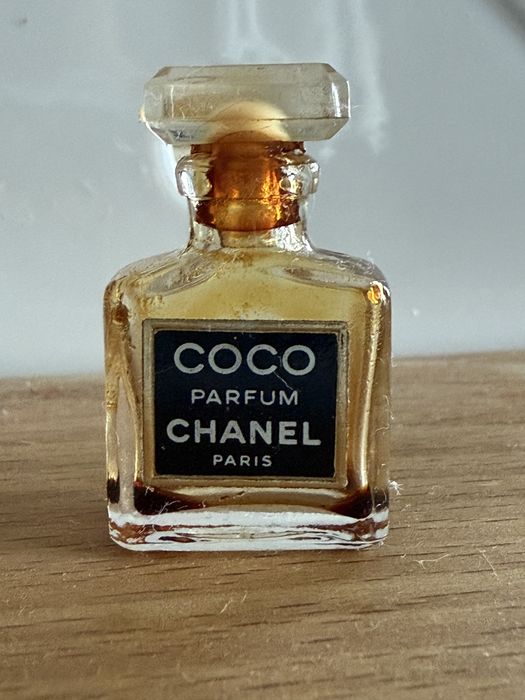 Set vintage 4 sticlute parfum in miniatura pentru colectie