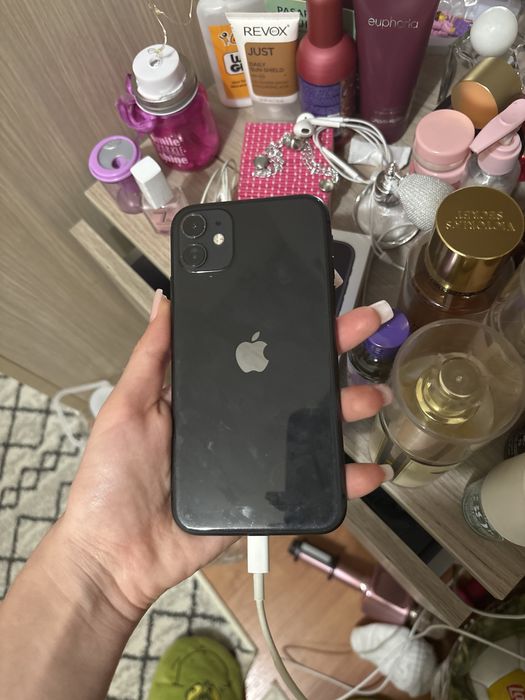 iphone 11  in stare f buna