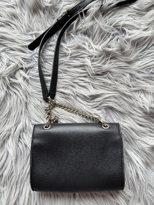 Дамска чанта Guess