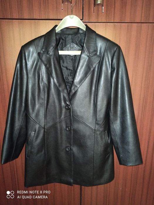 Дамски якета естествена кожа,еко кожа,полар и други! Размер М !