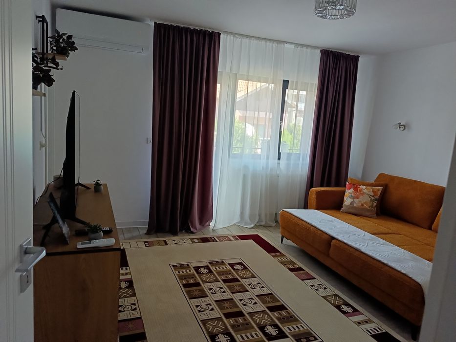 Închiriez  etaj  la casa