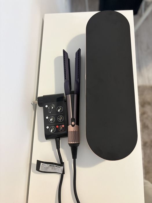 Dyson Airstrait - като нов!