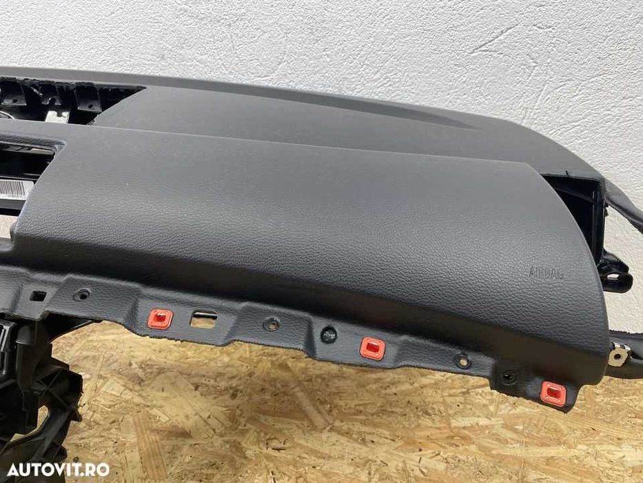 Plansa bord /airbag BMW seria 1 e87 2005 pana la 2011 cu navigatie