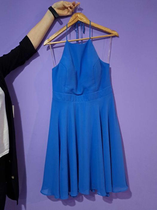 Къса официална рокля