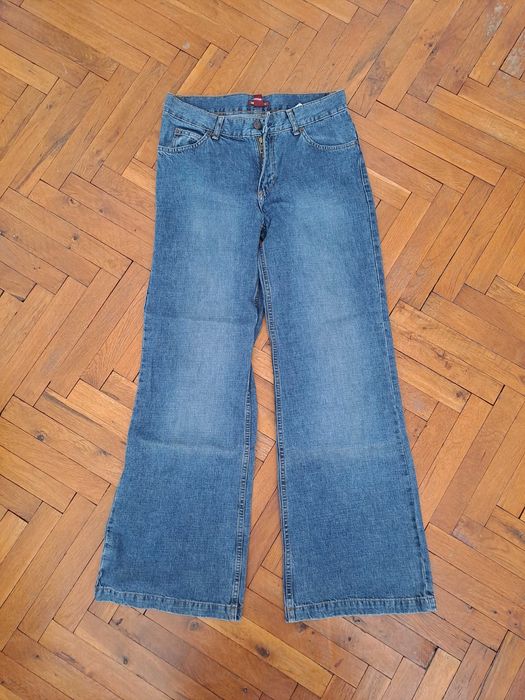 Дамски дънки по 2 лв.