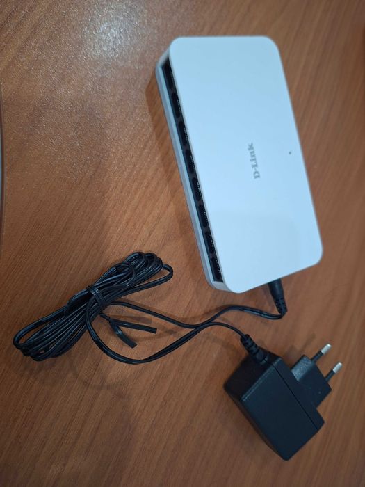 Коммутатор гигабитный D-Link DGS-1008a