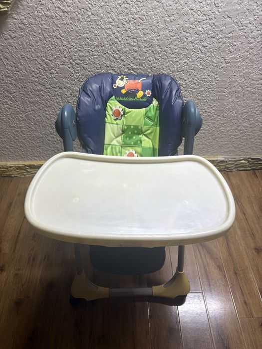 продам стульчик для кормления фирма chico